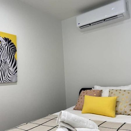 10A Brunswick Living Studio Close To Apt And Cbd Free Wifi Tram At Doorstep Melbourne Exterior photo