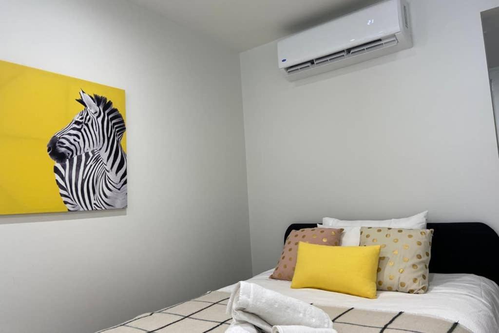 10A Brunswick Living Studio Close To Apt And Cbd Free Wifi Tram At Doorstep Melbourne Exterior photo