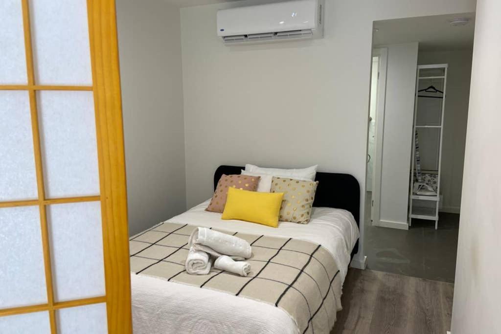 10A Brunswick Living Studio Close To Apt And Cbd Free Wifi Tram At Doorstep Melbourne Exterior photo